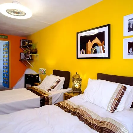 The Studio, A Colourful, Small And Unique One Bedroom Studio In Apartment